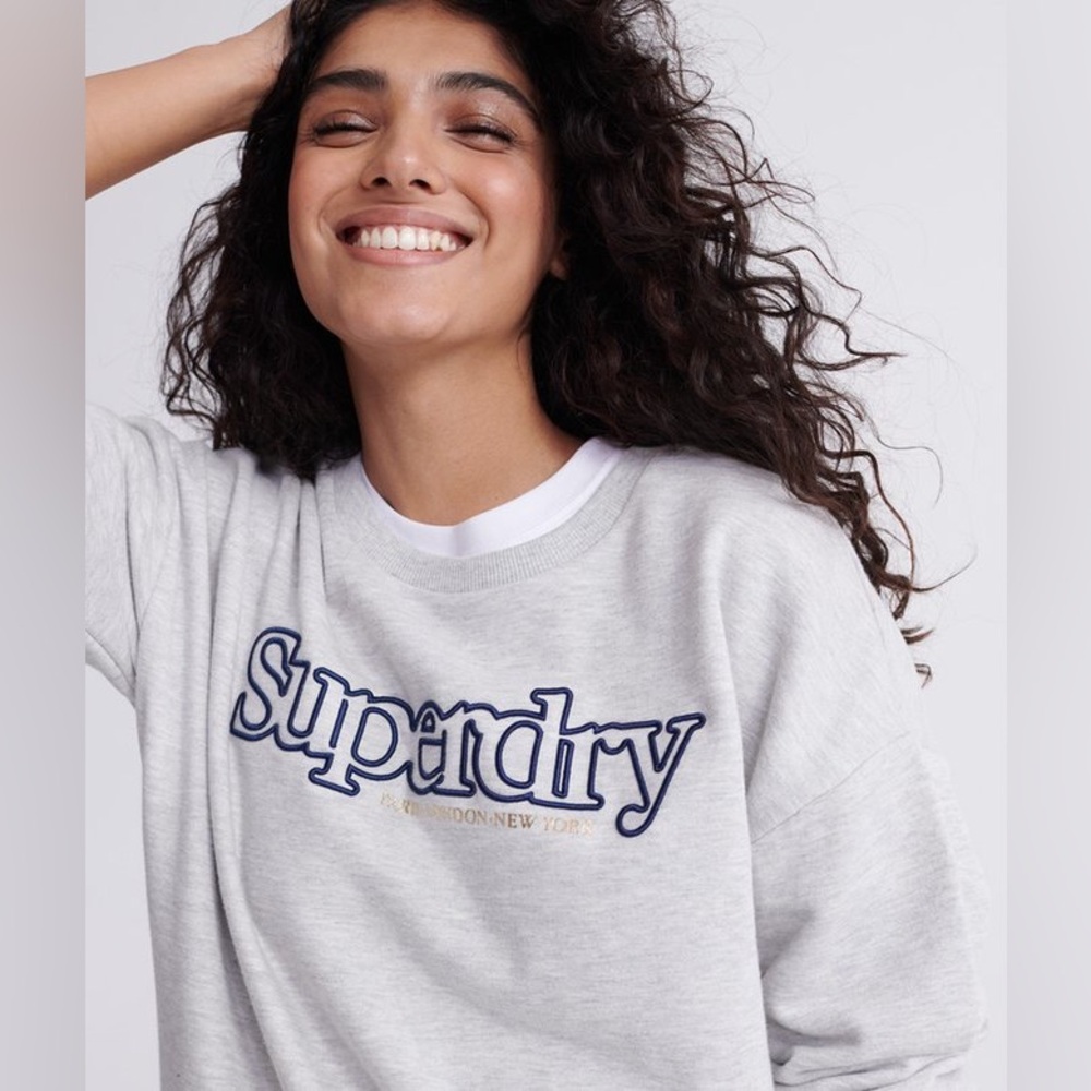 Superdry Appliqué Serif Loopback Crew Sweatshirt size 8 EUC - Picture 6 of 12